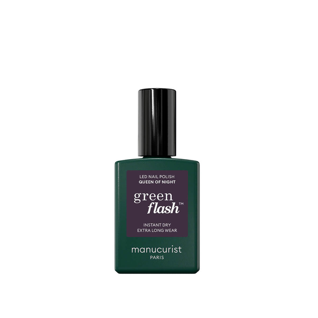 Manucurist Green Flash Queen of Night Grau mit Lila Bagellack. 
manucurist green flash für zuhause. 