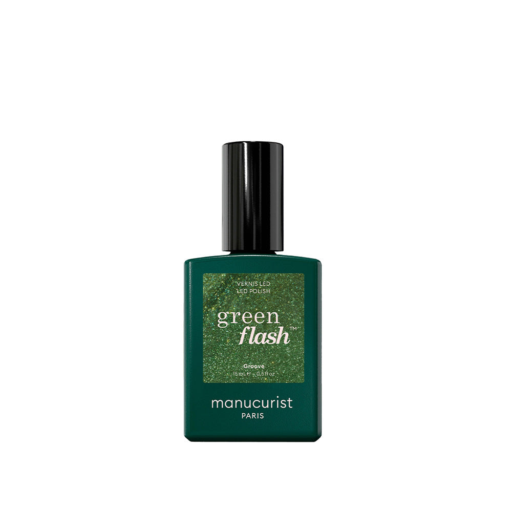 Manucurist Green Flash Groove – khakigrüner UV-Nagellack mit goldenem Metallic-Schimmer, ideal für festival nails mit besonderem Glow. chrome nails polish