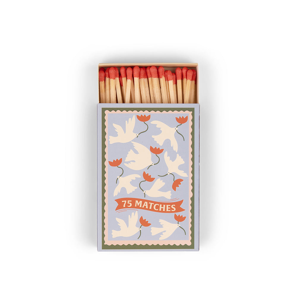 Paddywax Streichhölzer Flower – dekorative Streichholzschachtel mit floralem Design, praktische Ergänzung zu Duftkerzen und ideales Geschenk-Accessoire.